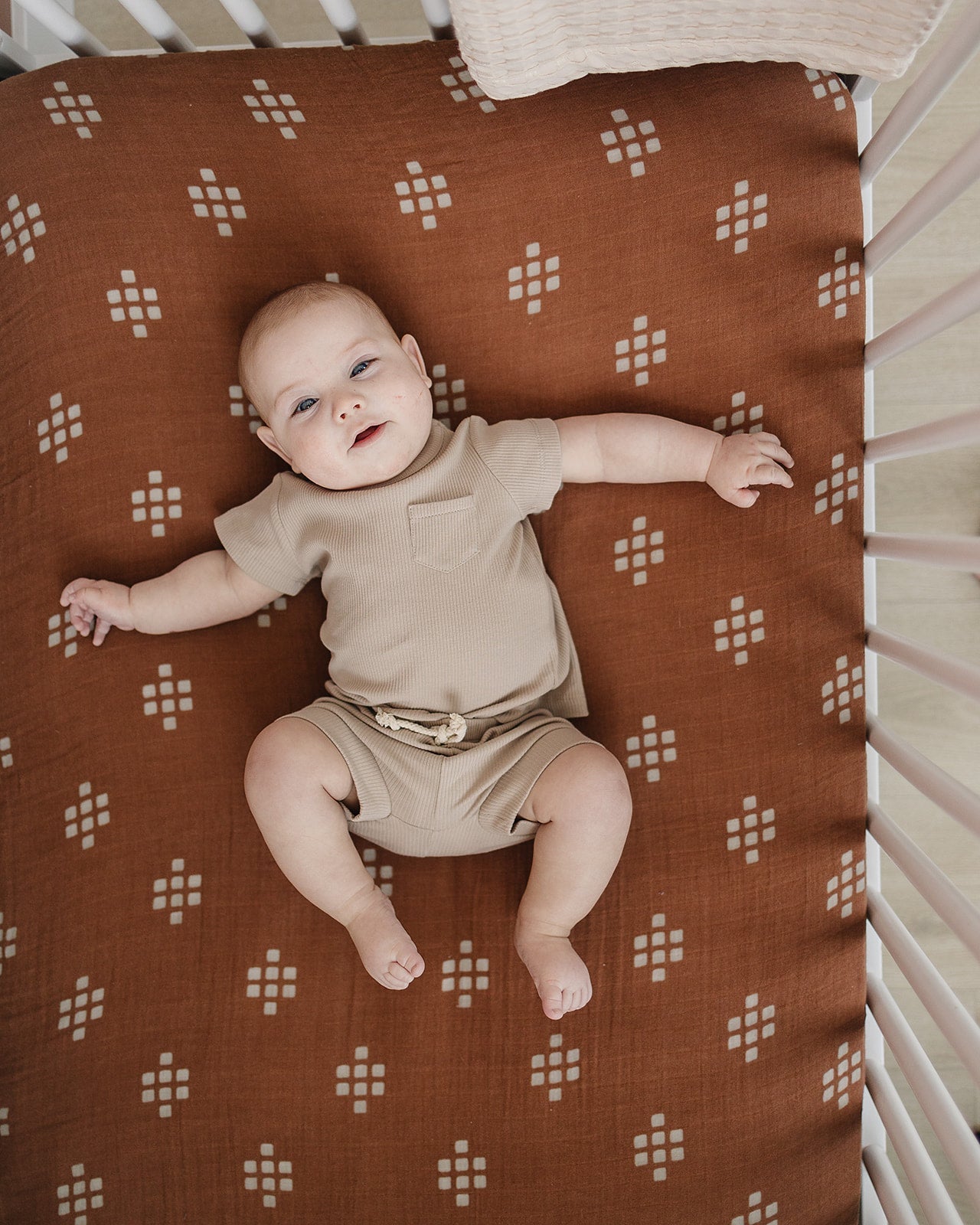 Western Chestnut Muslin Crib Sheet