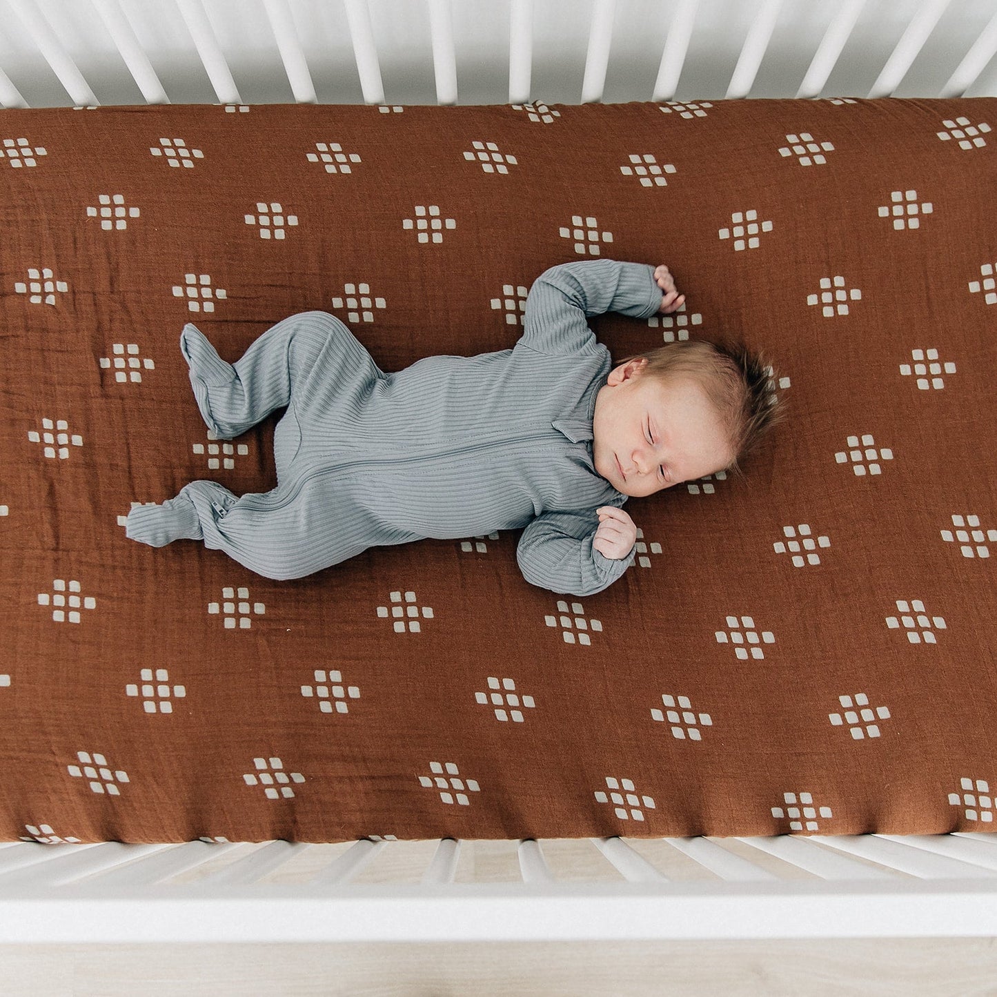 Western Chestnut Muslin Crib Sheet
