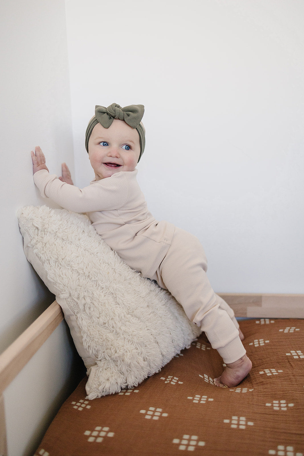 Western Chestnut Muslin Crib Sheet