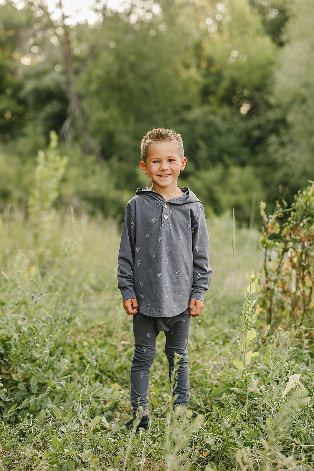 Lightning print jogger and hoodie set for babies and toddlers